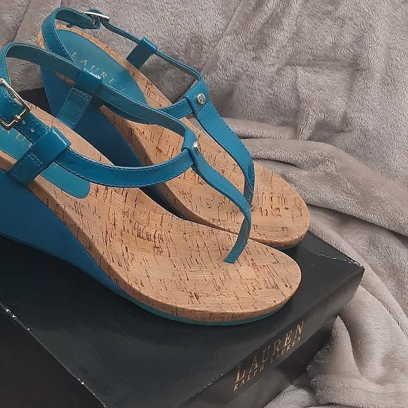 RALPH LAUREN ROSALIA AZTEC BLUE SOFT PATENT SANDAL SIZE 8.5 - Picture 2 of 7